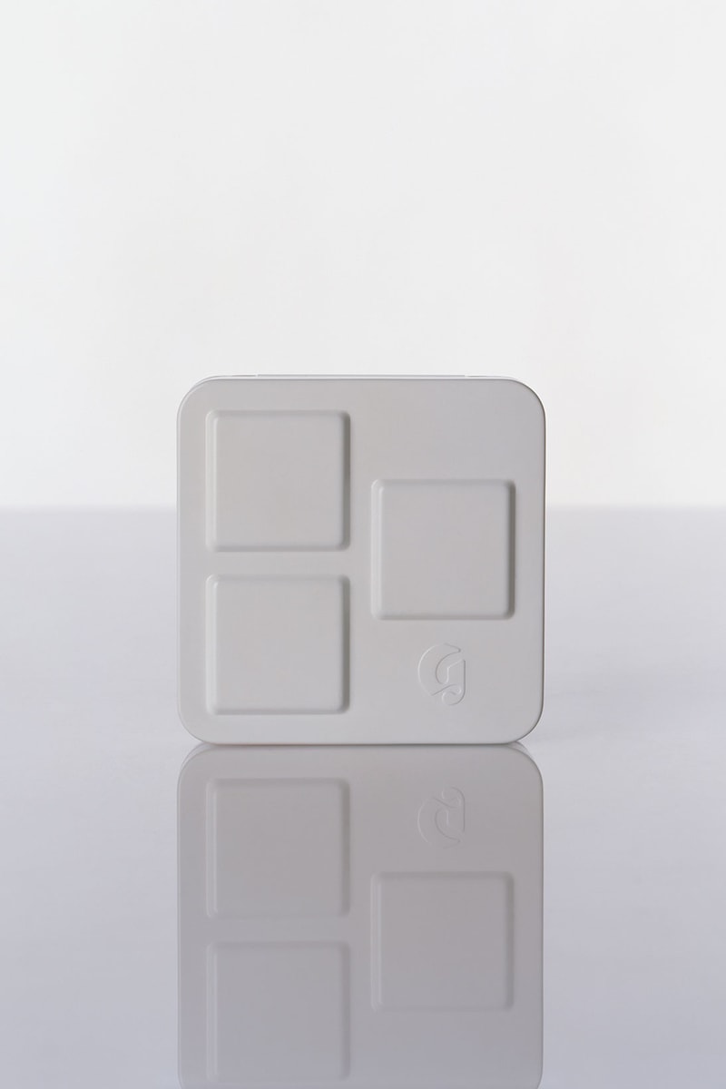 Glossier Monochromes Eyeshadow Trio Palette Product Packaging