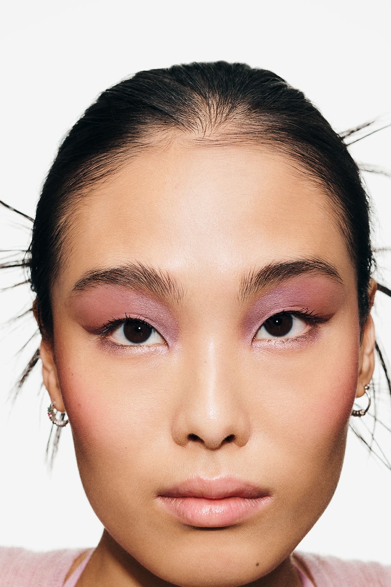 Glossier Monochromes Eyeshadow Makeup Face