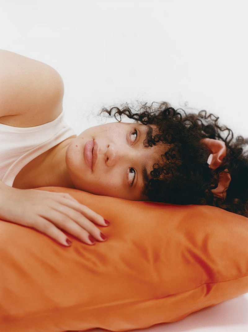 Good Side Beauty in Bed Silk Pillowcase Sleeping