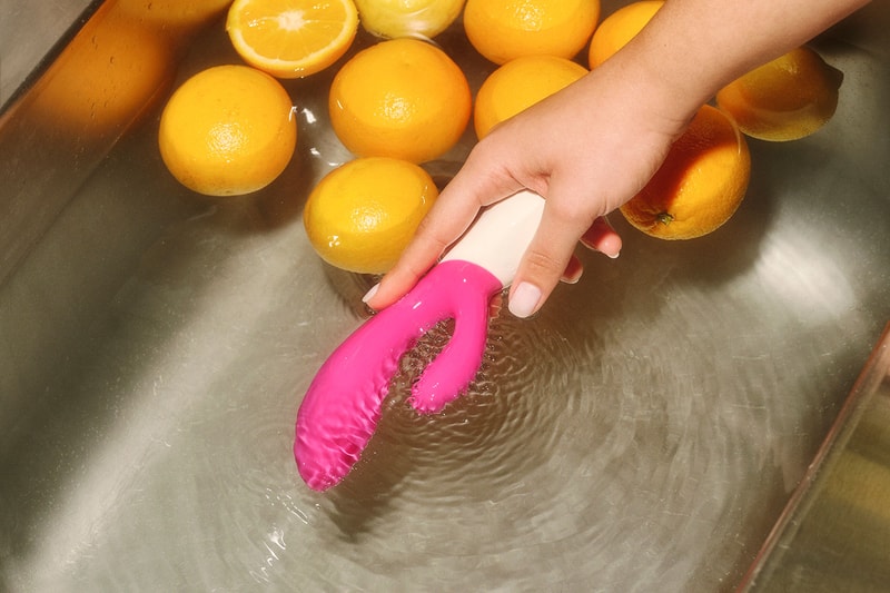 LELO Sex Toys Vibrators INA Wave 2 Oranges