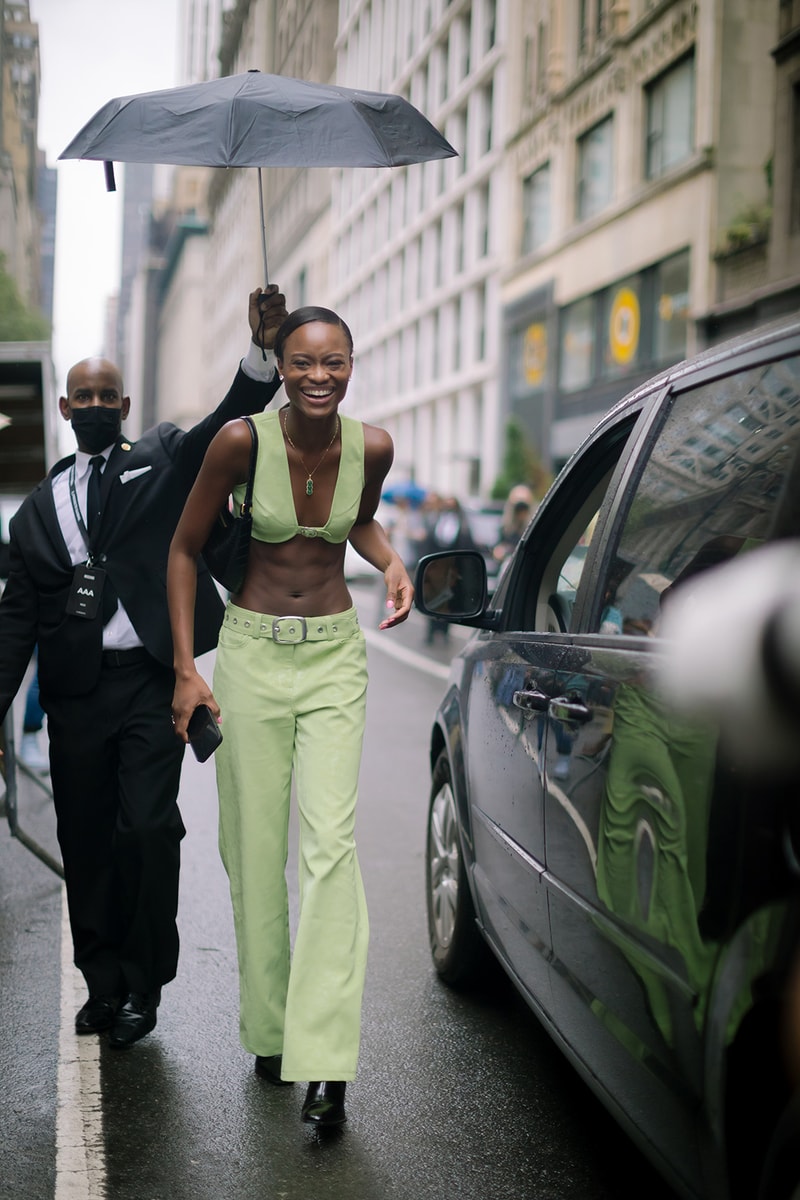 Model Off Duty Outfit New York Fashion Week SS22 Best Street Style Trends Spring Summer 2022 Influencer