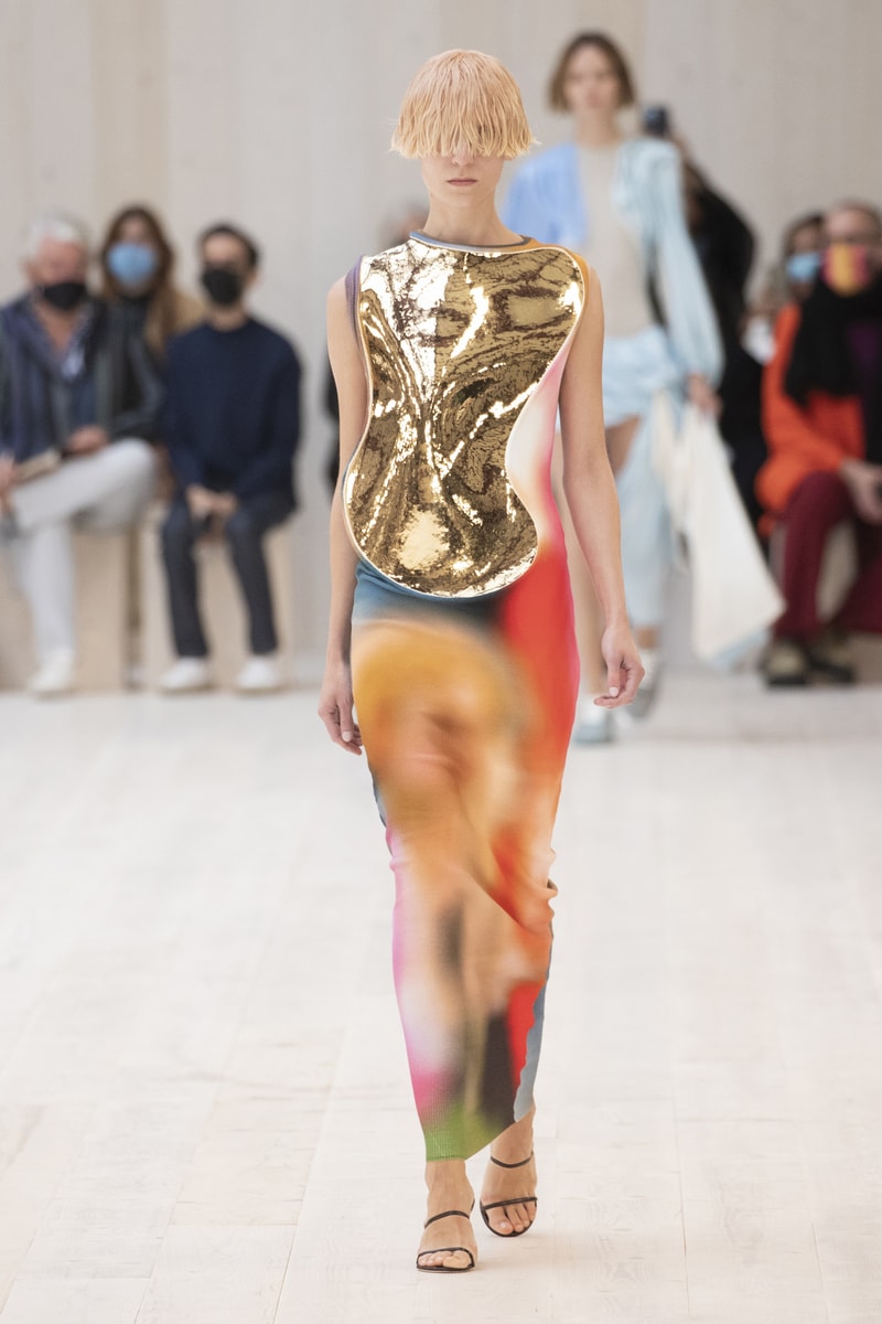 Loewe Spring Summer 2022 SS22 Collection Runway Paris Fashion Week Jonathan Anderson