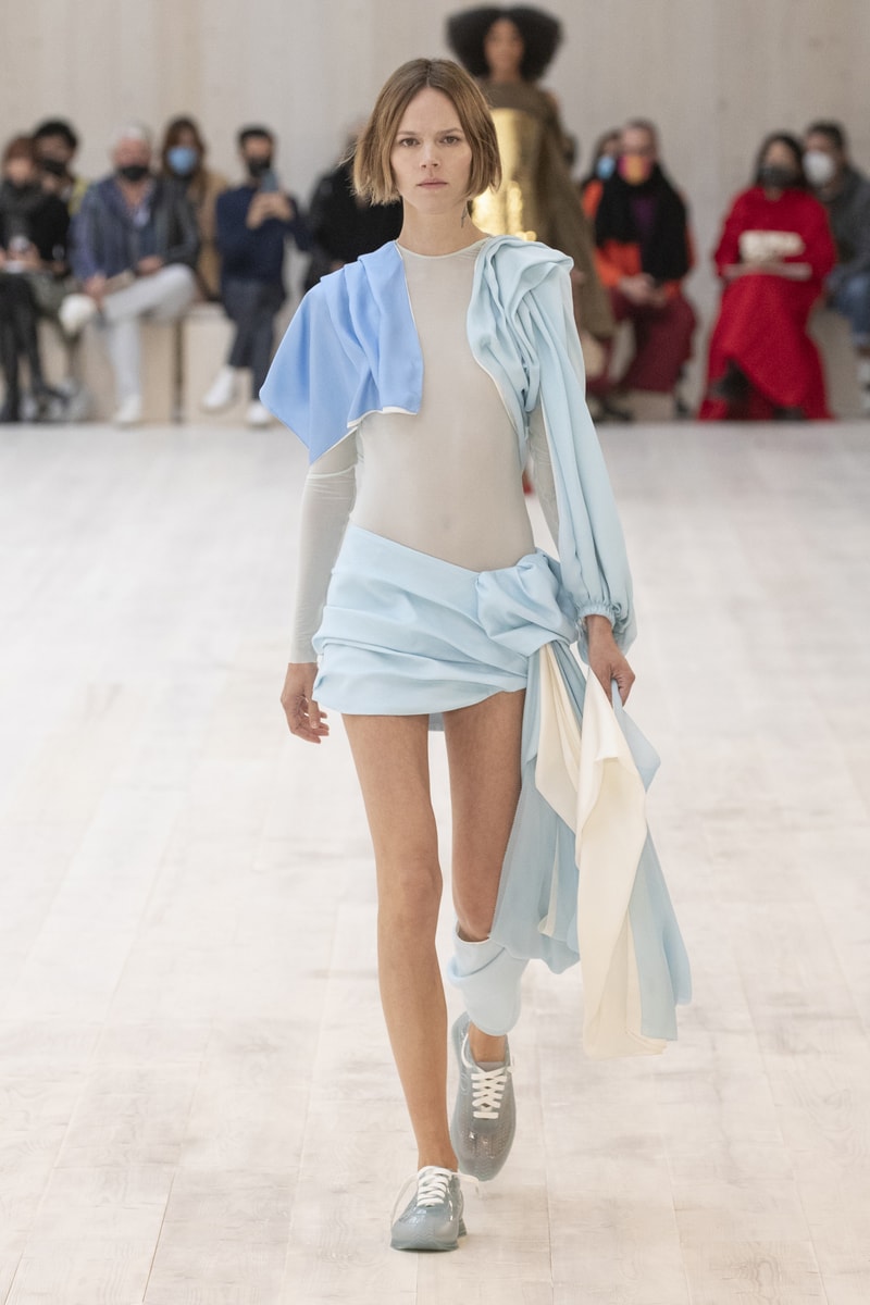 Loewe Spring Summer 2022 SS22 Collection Runway Paris Fashion Week Jonathan Anderson