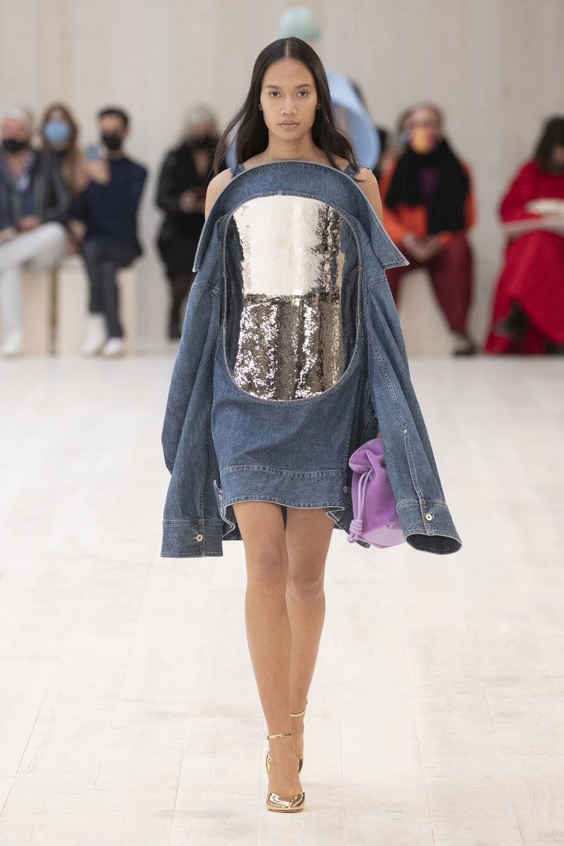 Loewe Spring Summer 2022 SS22 Collection Runway Paris Fashion Week Jonathan Anderson