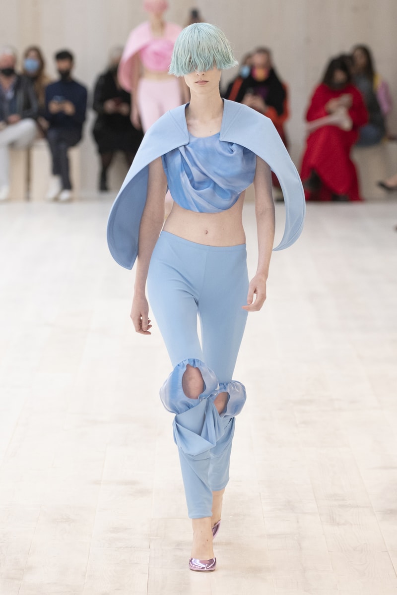 Loewe Spring Summer 2022 SS22 Collection Runway Paris Fashion Week Jonathan Anderson