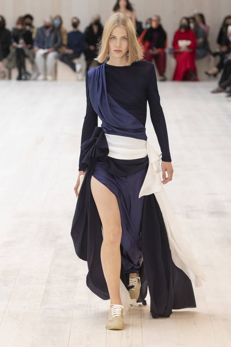 Loewe Spring Summer 2022 SS22 Collection Runway Paris Fashion Week Jonathan Anderson