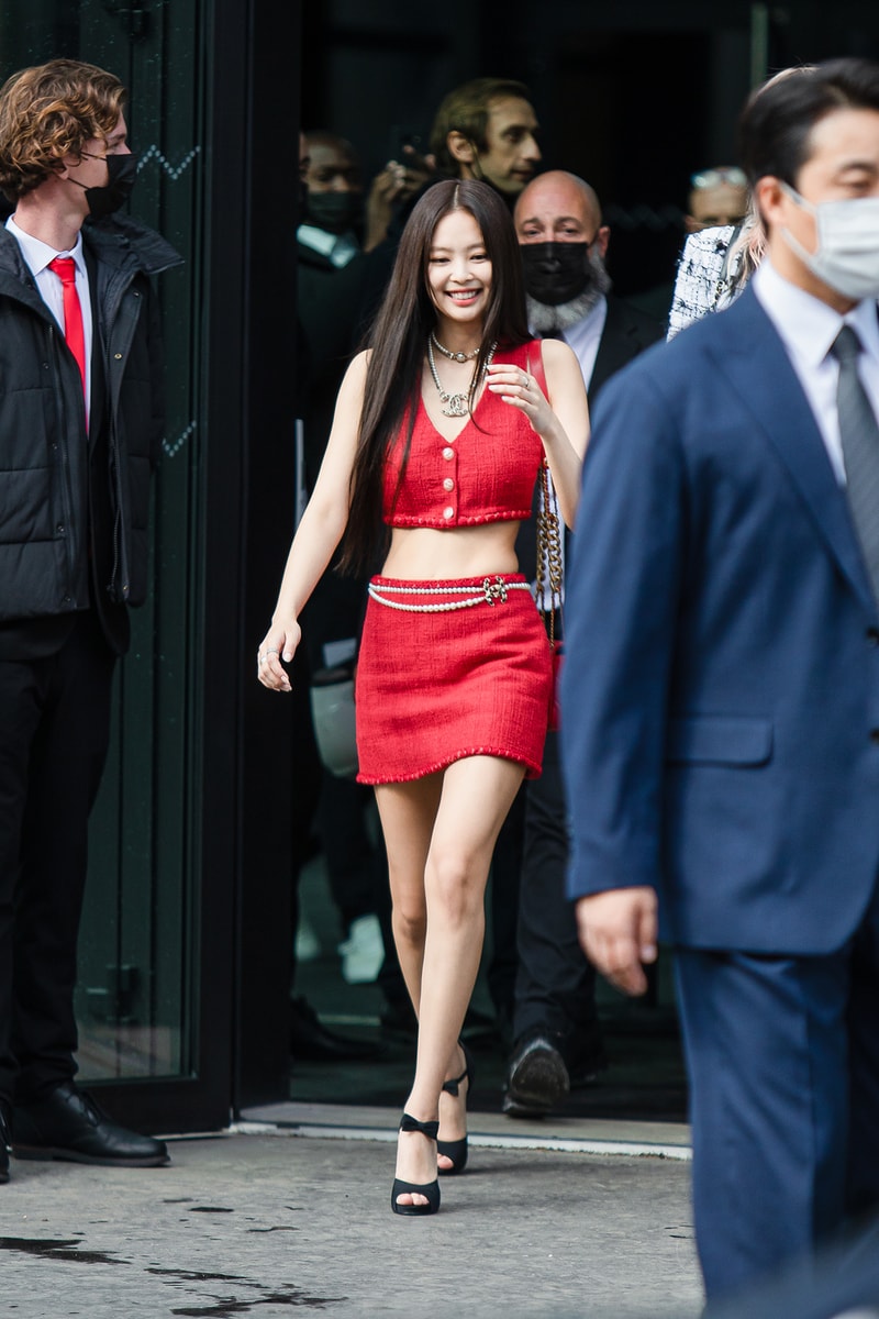 Paris Fashion Week Spring Summer 2022 SS22 Street Style Looks Outfit Influencer Jennie Blackpink K-pop Singer Chanel Red Tweed Vest Skirt