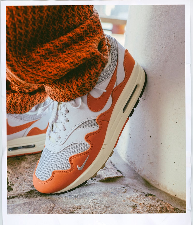 Patta Nike Air Max 1 AM1 Monarch Collaboration Laterals Swoosh Details