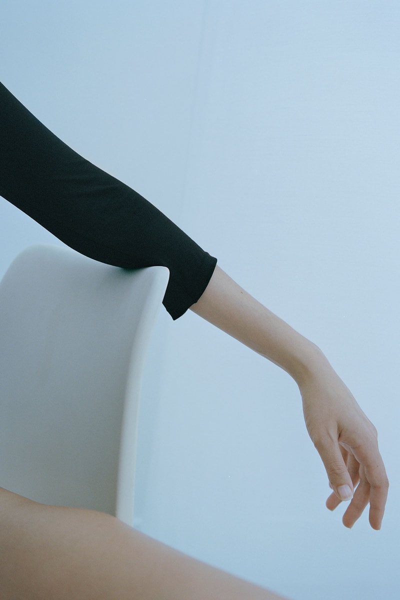 UNIQLO Mame Kurogouchi Collaboration Hand Arm