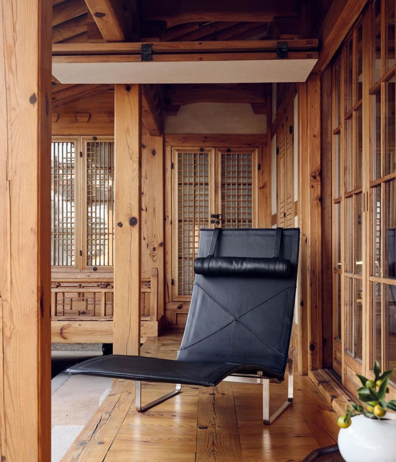 Fritz Hansen Hotel Pop-up Seoul Korea PK24 Poul Kjaerholm
