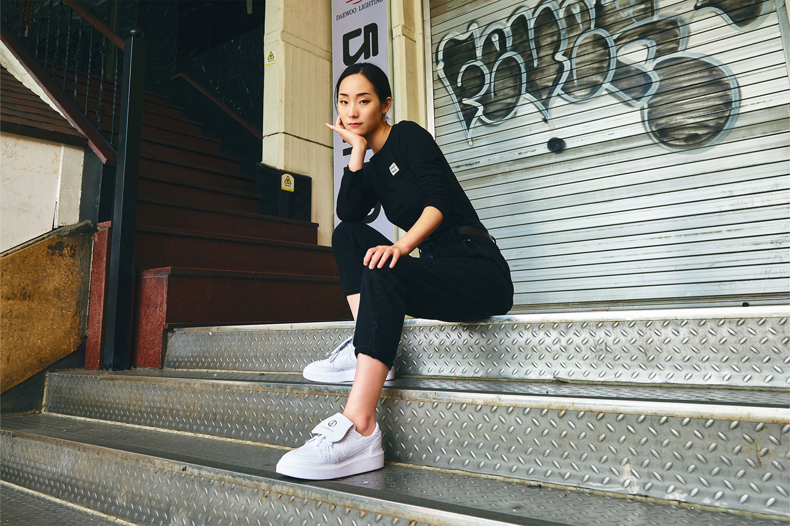regular sátira anunciar Female Creatives Wear G-Dragon's Nike Kwondo1 | Hypebae