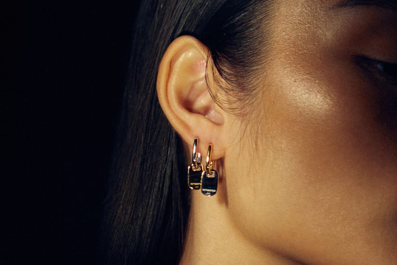 Jewelry Brand Pattaraphan Introduces Timeless ID Tags and Lockets for SS22
