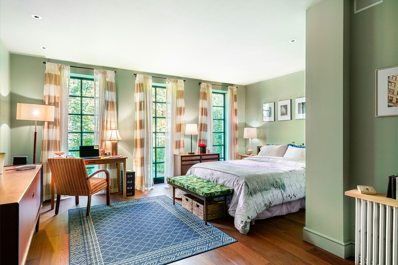 Airbnb NYC Sex and the City And Just Like That Carrie Bradshaw Apartment Bedroom