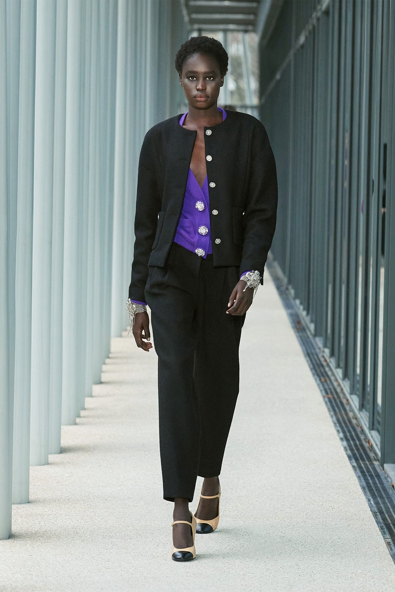 Chanel Métiers d'art 2021 2022 Collection Runway Show