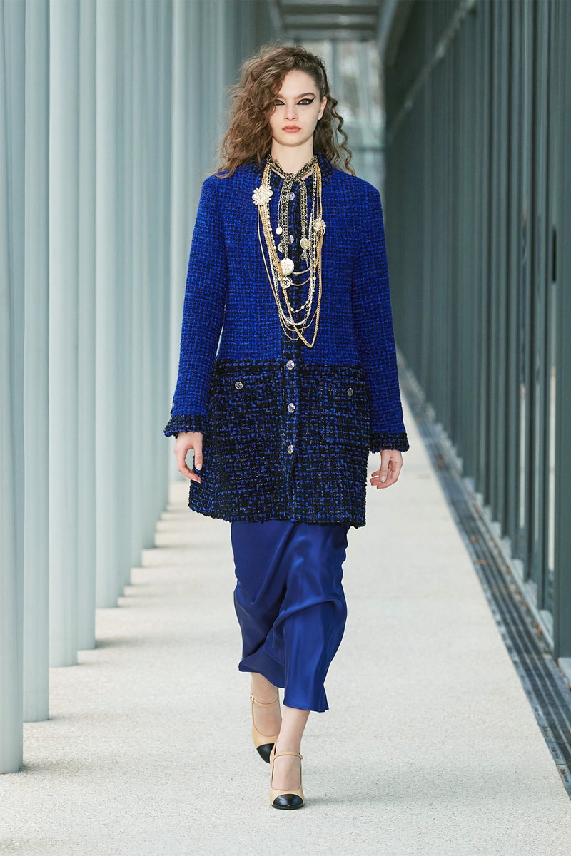 Chanel Métiers d'art 2021 2022 Collection Runway Show