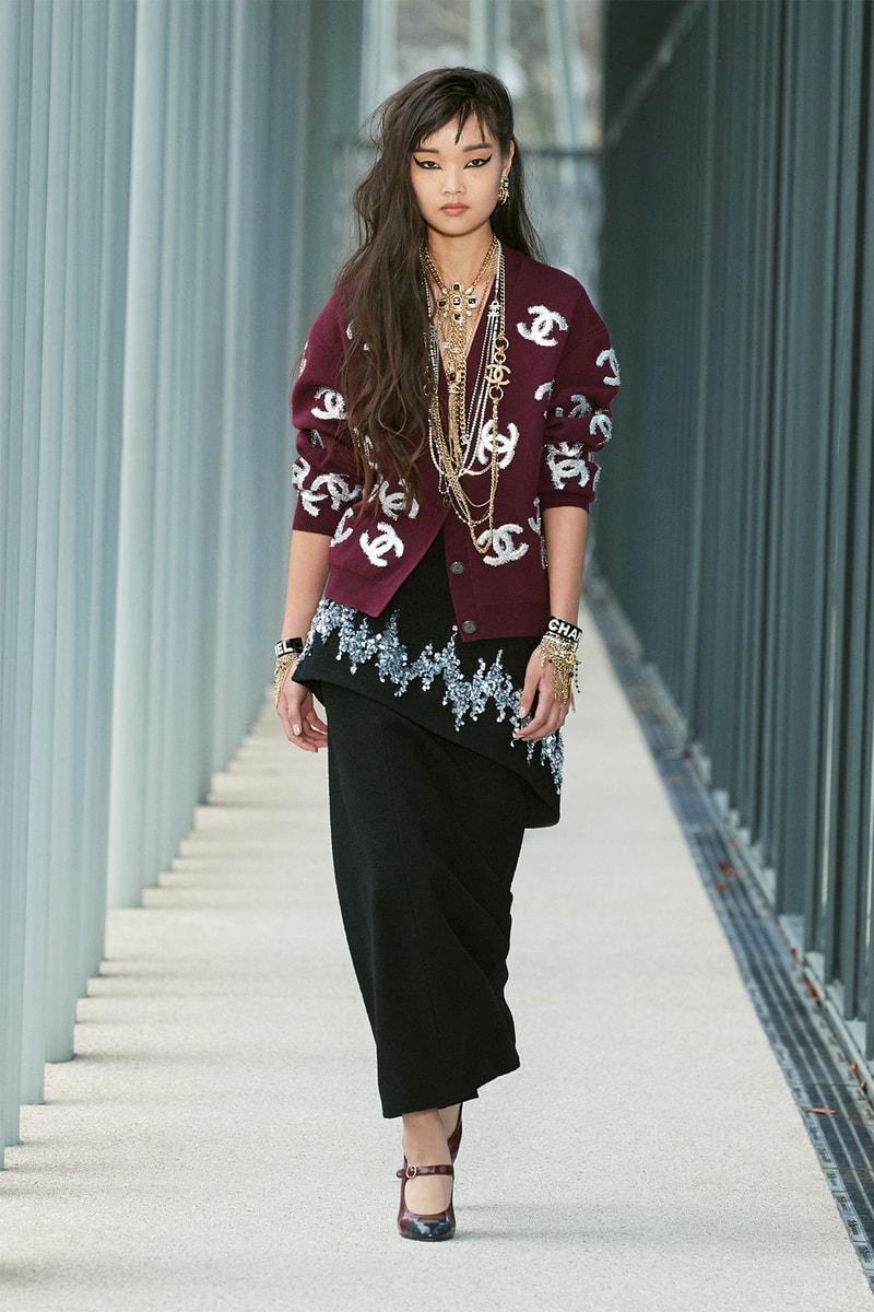 Chanel Métiers d'art 2021 2022 Collection Runway Show