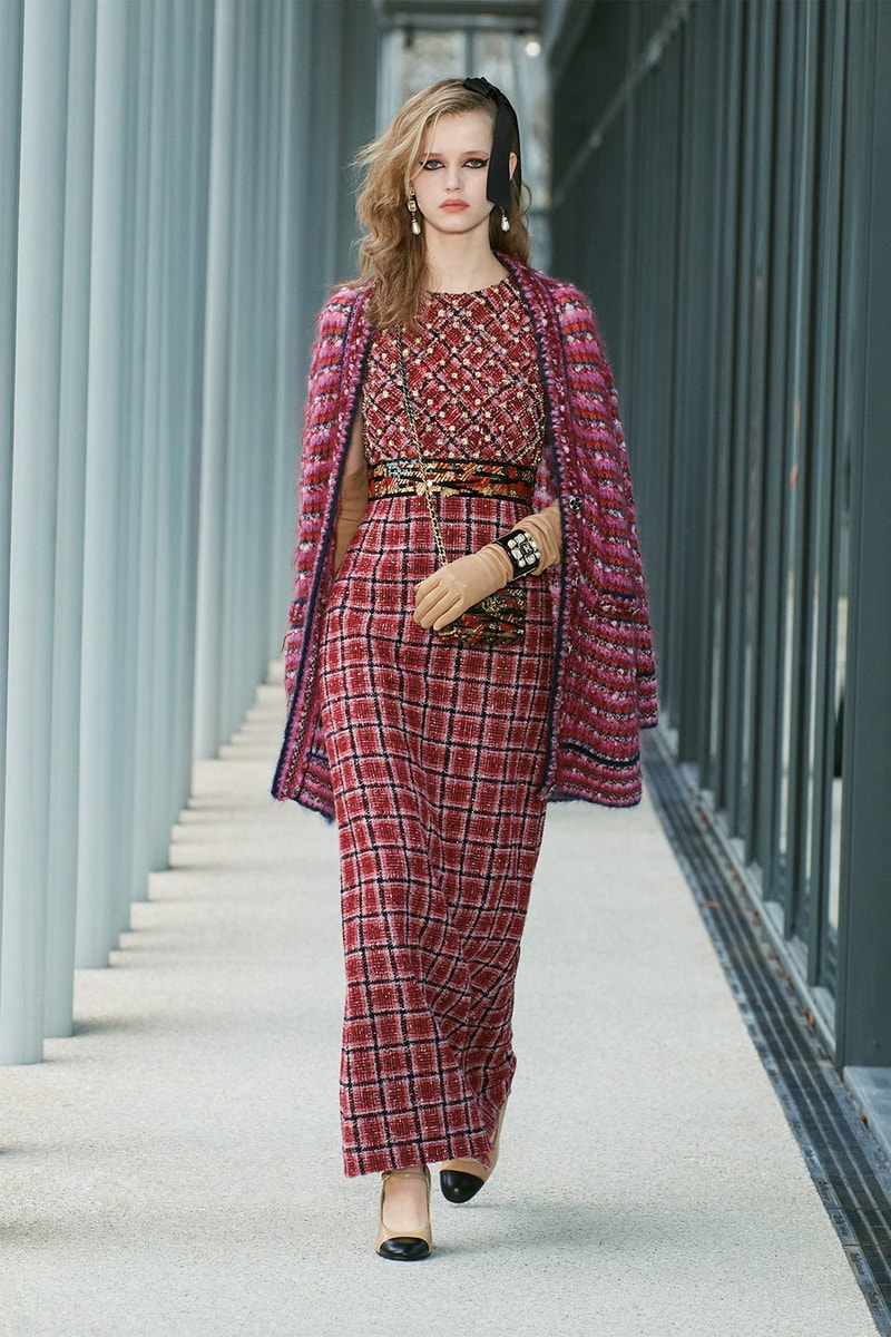 Chanel Métiers d'art 2021 2022 Collection Runway Show