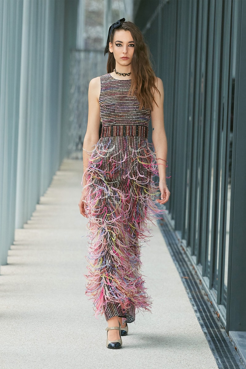 Chanel Métiers d'art 2021 2022 Collection Runway Show