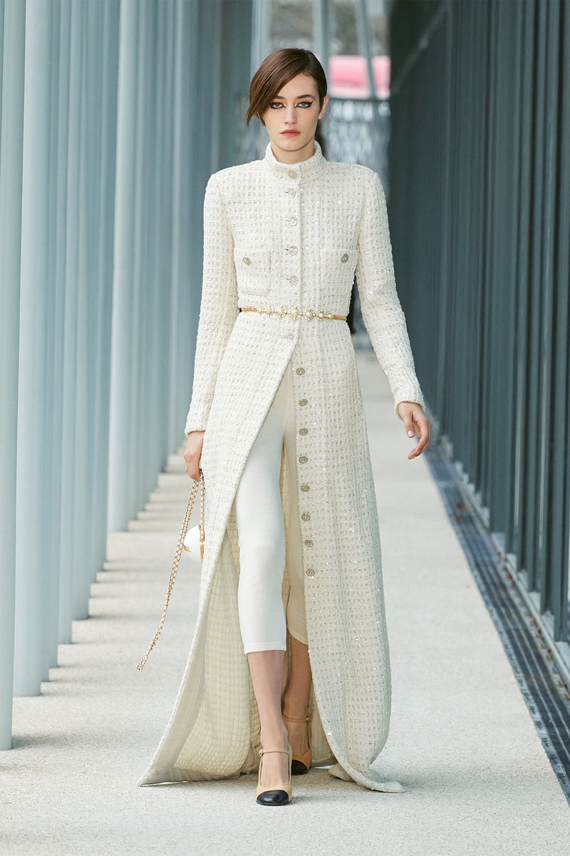 Chanel Métiers d'art 2021 2022 Collection Runway Show
