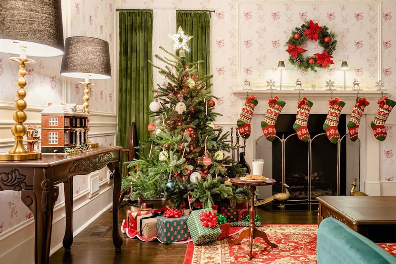 Original Home Alone House Airbnb Rental Christmas