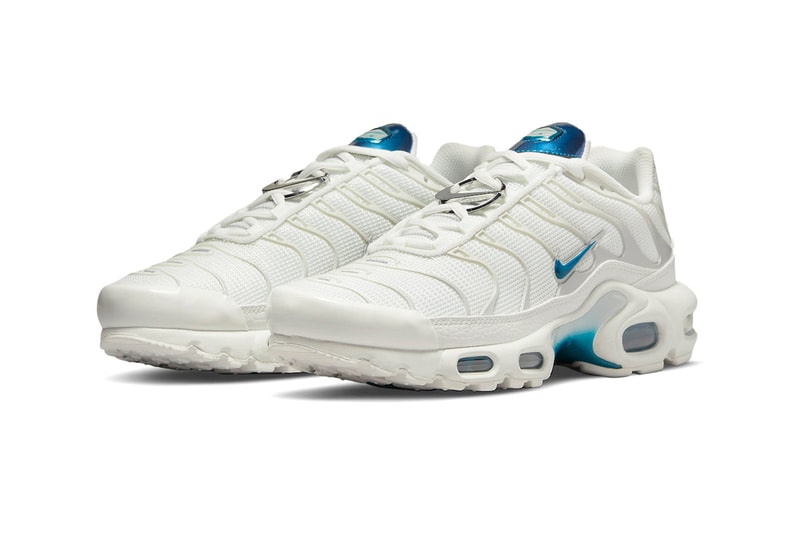 Nike Womens Air Max Plus Metallic Teal Sneakers Footwear Kicks Shoes White Blue Lateral