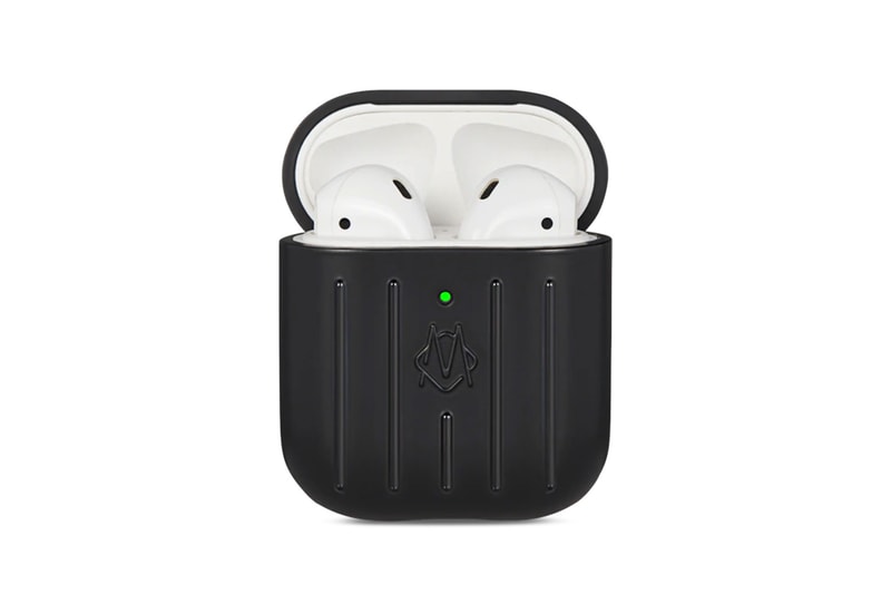RIMOWA AirPods Cases Matte Black Open
