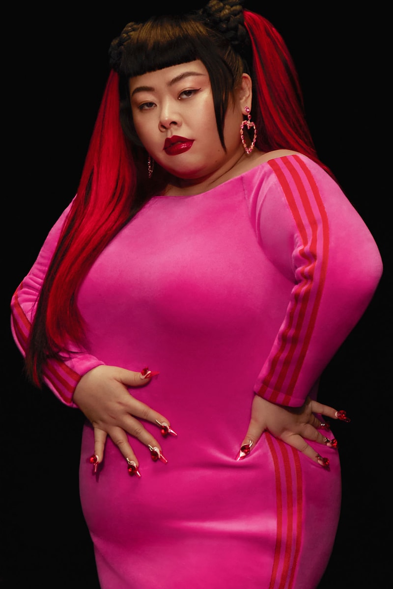 beyonce pink dress ivy park Beyonc Looks Stunning in New 'Icy Park' Pink Crop Top and Leggings