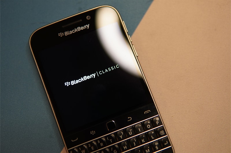 BlackBerry Classic Phone Stops Service 90s 2000s Android Keyboards