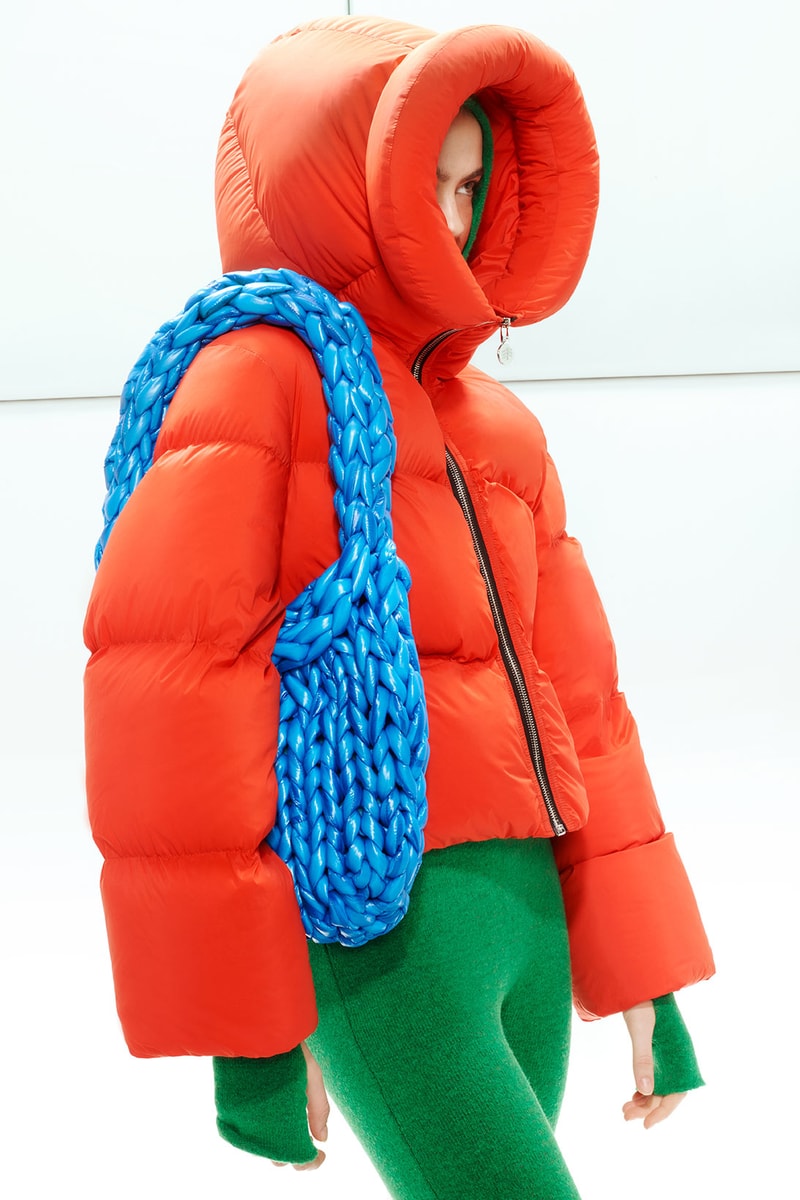 IENKI IENKI Pre-Fall 2022 Lookbook Puffer Jacket Hood Handbag Knitted