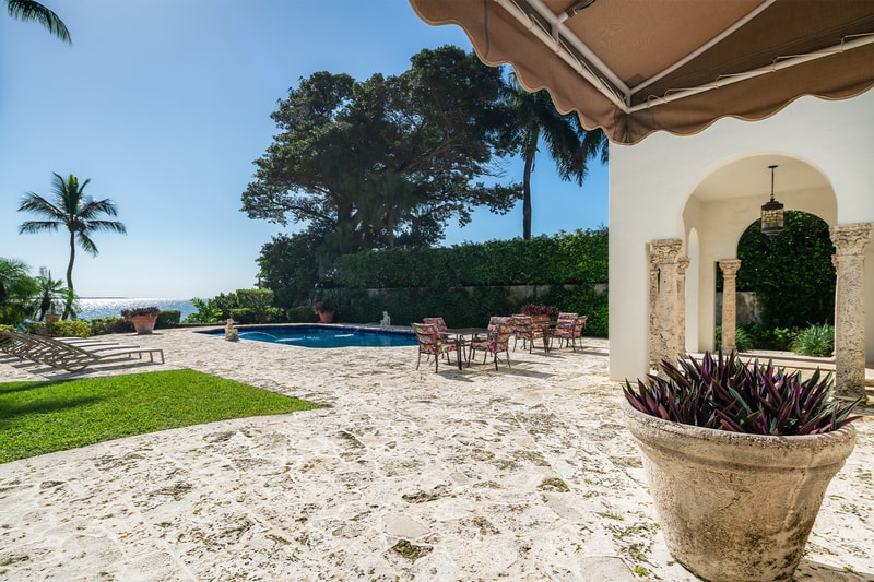 Madonna Mansion Sold $29 Million USD Wealthiest Dog Brickell Avenue Miami Courtyard View