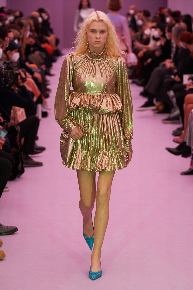 Paco Rabanne Fall 2022 Collection Runway Show Knitwear Dresses Skirts 