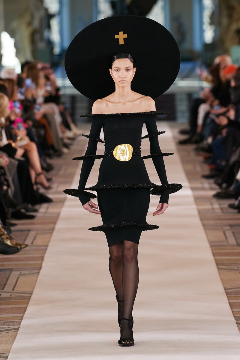Schiaparelli Spring Summer Haute Couture Collection Runway Daniel Roseberry Images