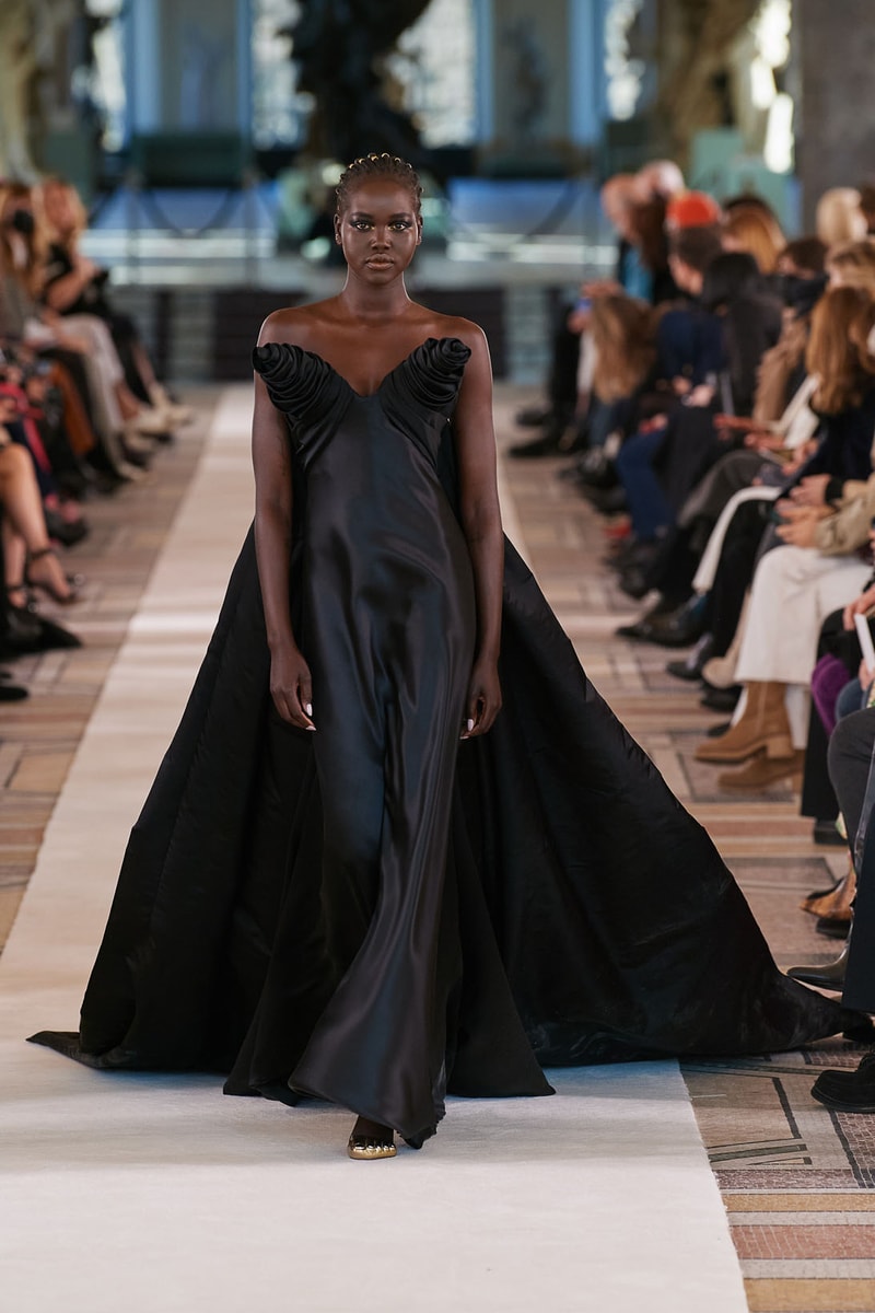 Schiaparelli Spring Summer Haute Couture Collection Runway Daniel Roseberry Images
