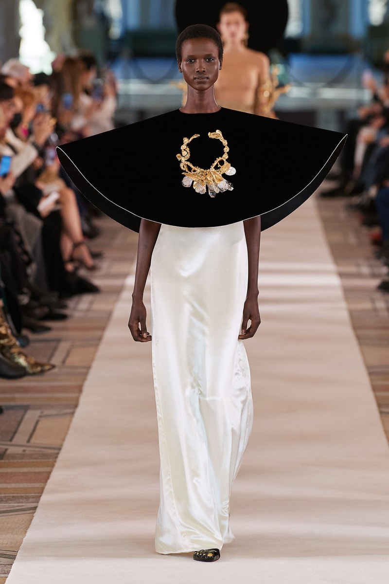 Schiaparelli Spring Summer Haute Couture Collection Runway Daniel Roseberry Images