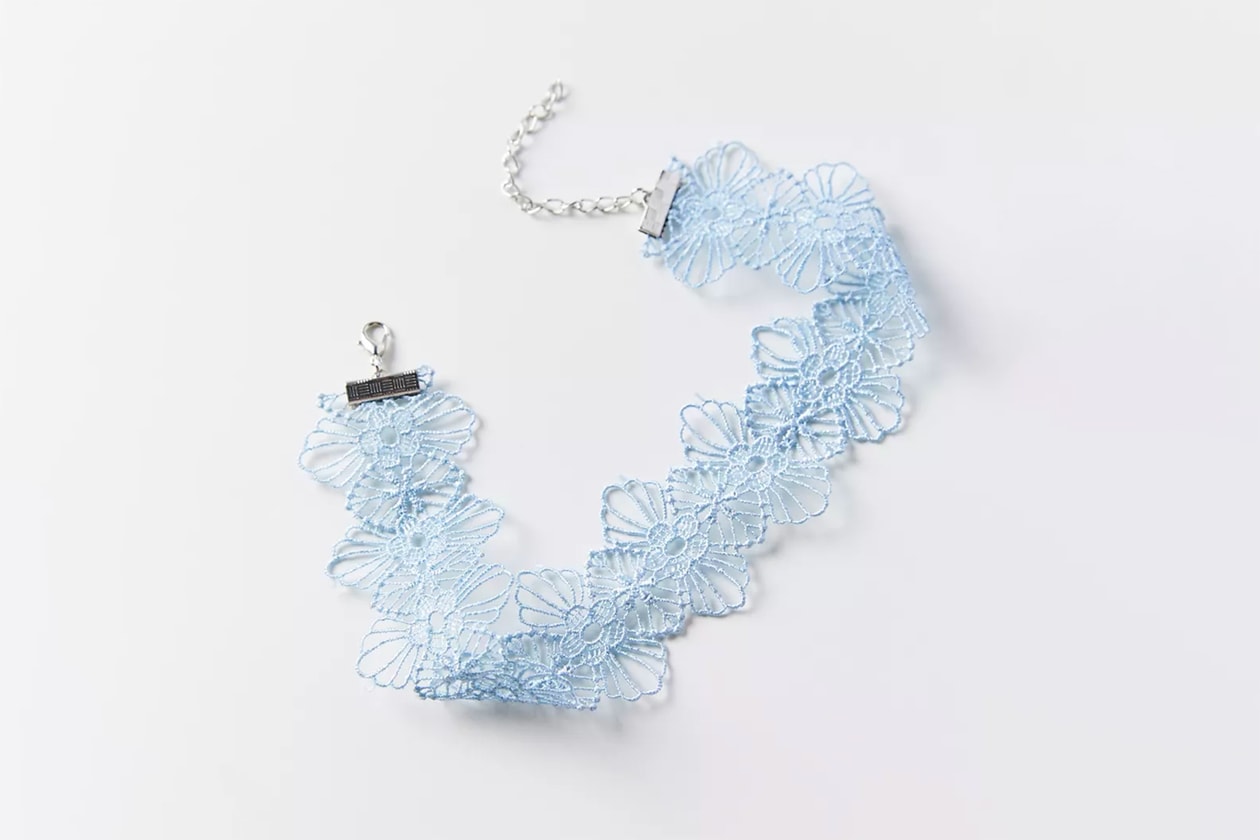 90s Flower Choker Trend Jewelry Accessory Prabal Gurung