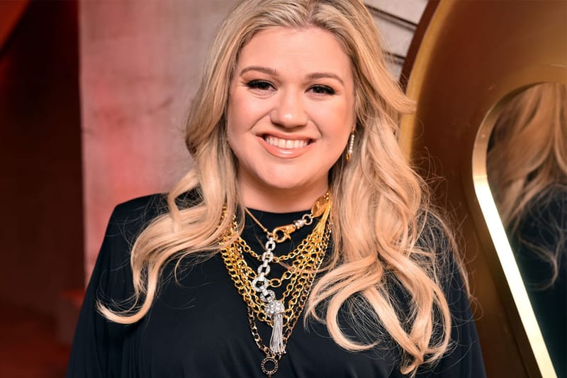 Kelly Clarkson Desires to Change Her Name Amid Divorce