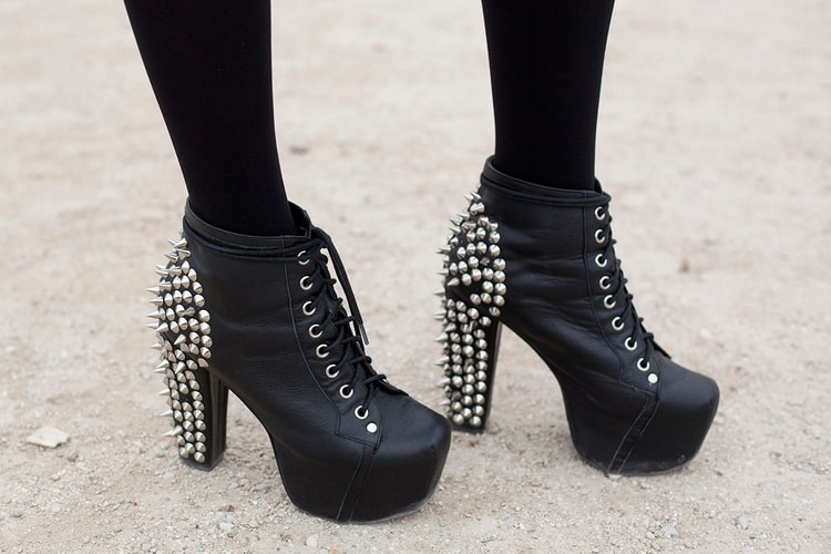 The 2010s "Fashion Blogger" Look Is February's Hottest Fashion Trend