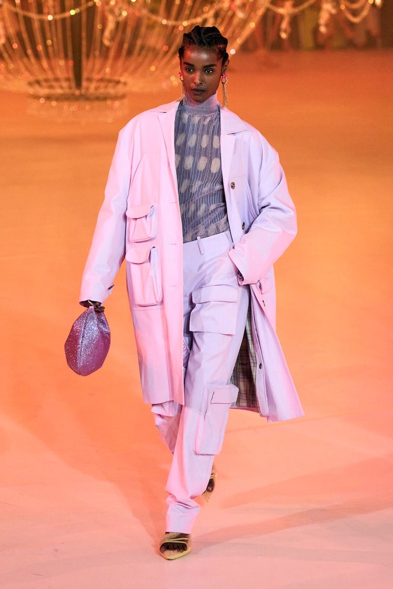Off-White™ Virgil Abloh Tribute Show PFW FW22 Paris Fashion Week Fall Winter Gigi Hadid