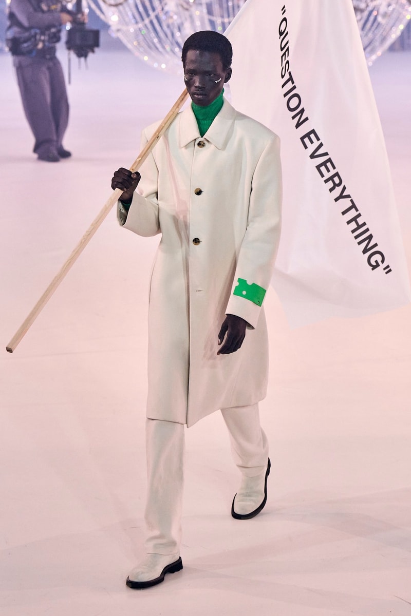 Off-White™ Virgil Abloh Tribute Show PFW FW22 Paris Fashion Week Fall Winter Gigi Hadid