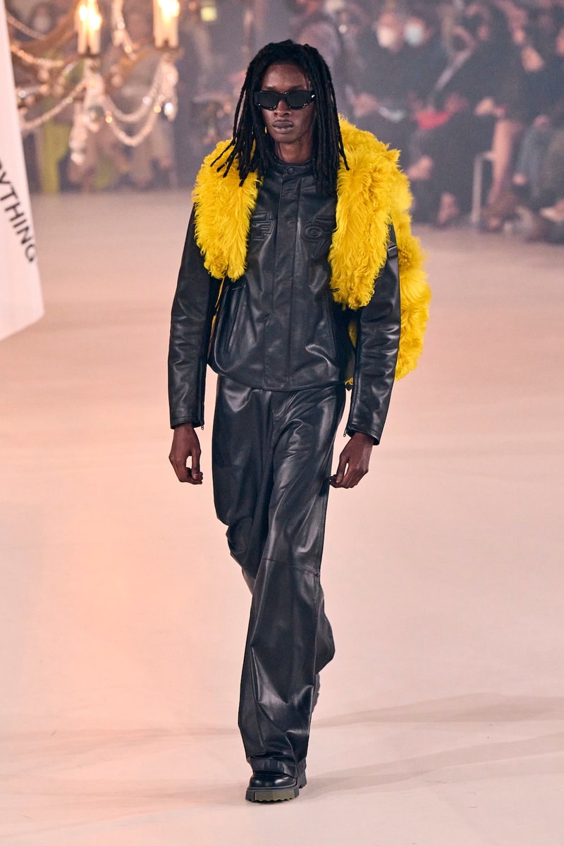 Off-White™ Virgil Abloh Tribute Show PFW FW22 Paris Fashion Week Fall Winter Gigi Hadid