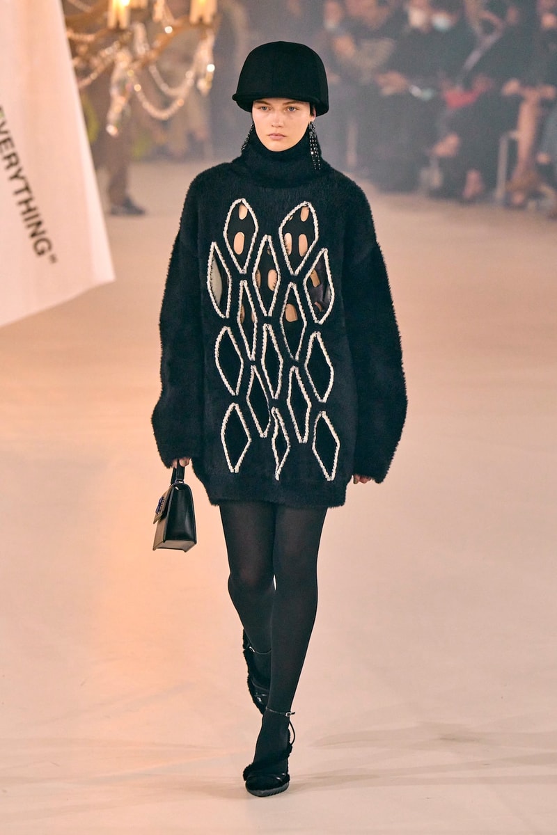 Off-White™ Virgil Abloh Tribute Show PFW FW22 Paris Fashion Week Fall Winter Gigi Hadid