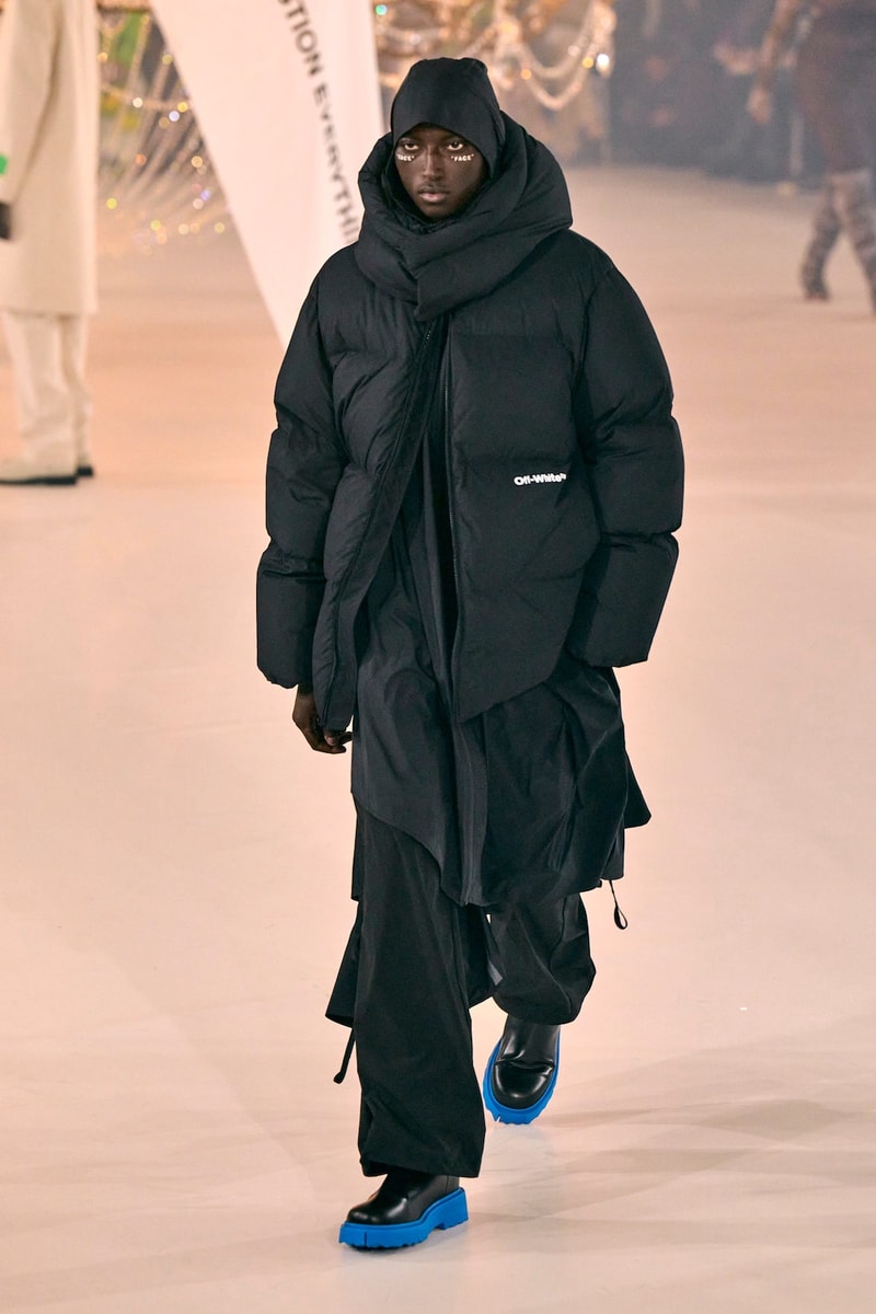 Off-White™ Virgil Abloh Tribute Show PFW FW22 Paris Fashion Week Fall Winter Gigi Hadid