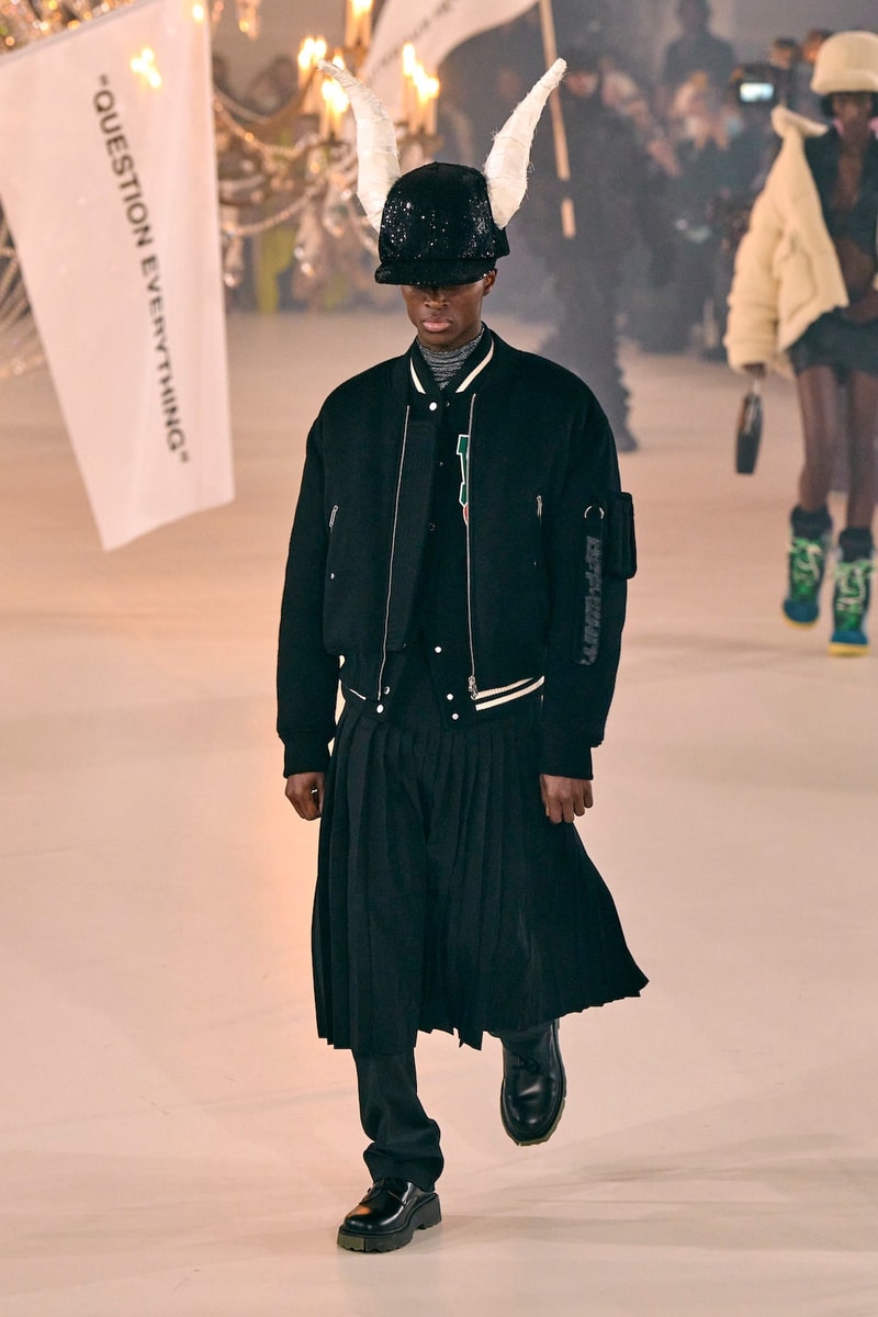 Off-White™ Virgil Abloh Tribute Show PFW FW22 Paris Fashion Week Fall Winter Gigi Hadid
