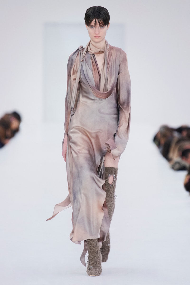 Acne Studios Fall Winter FW22 Collection Runway Show Paris Fashion Week PFW