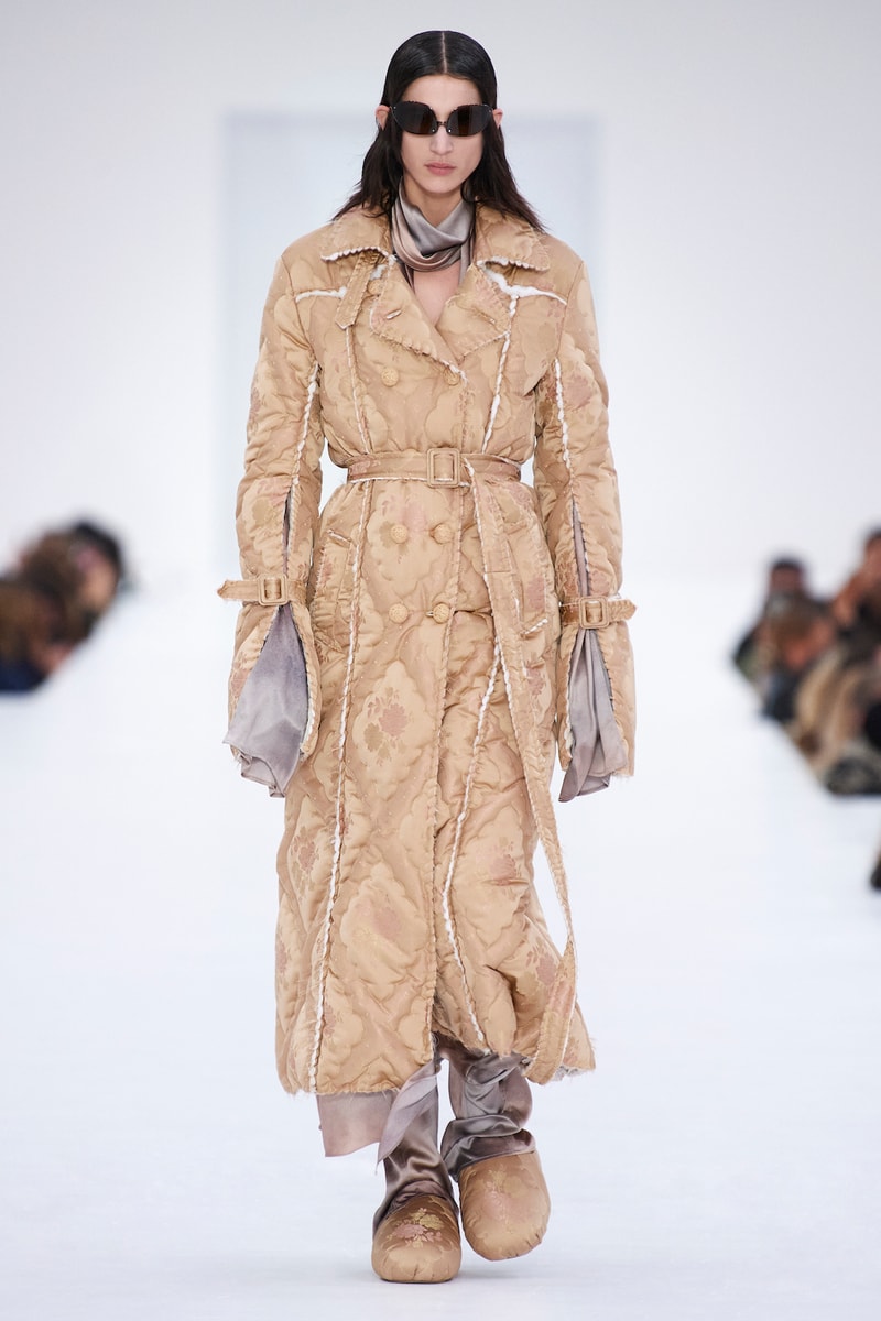 Acne Studios Fall Winter FW22 Collection Runway Show Paris Fashion Week PFW