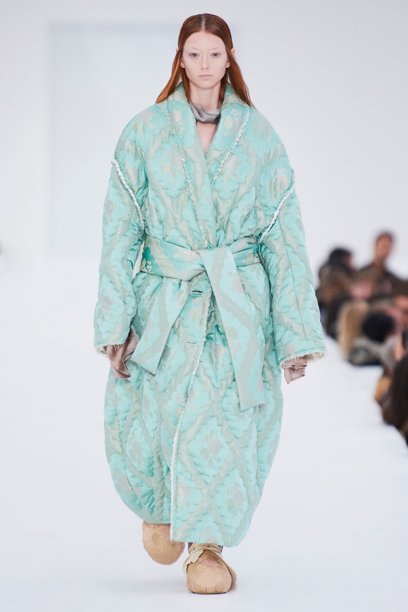 Acne Studios Fall Winter FW22 Collection Runway Show Paris Fashion Week PFW