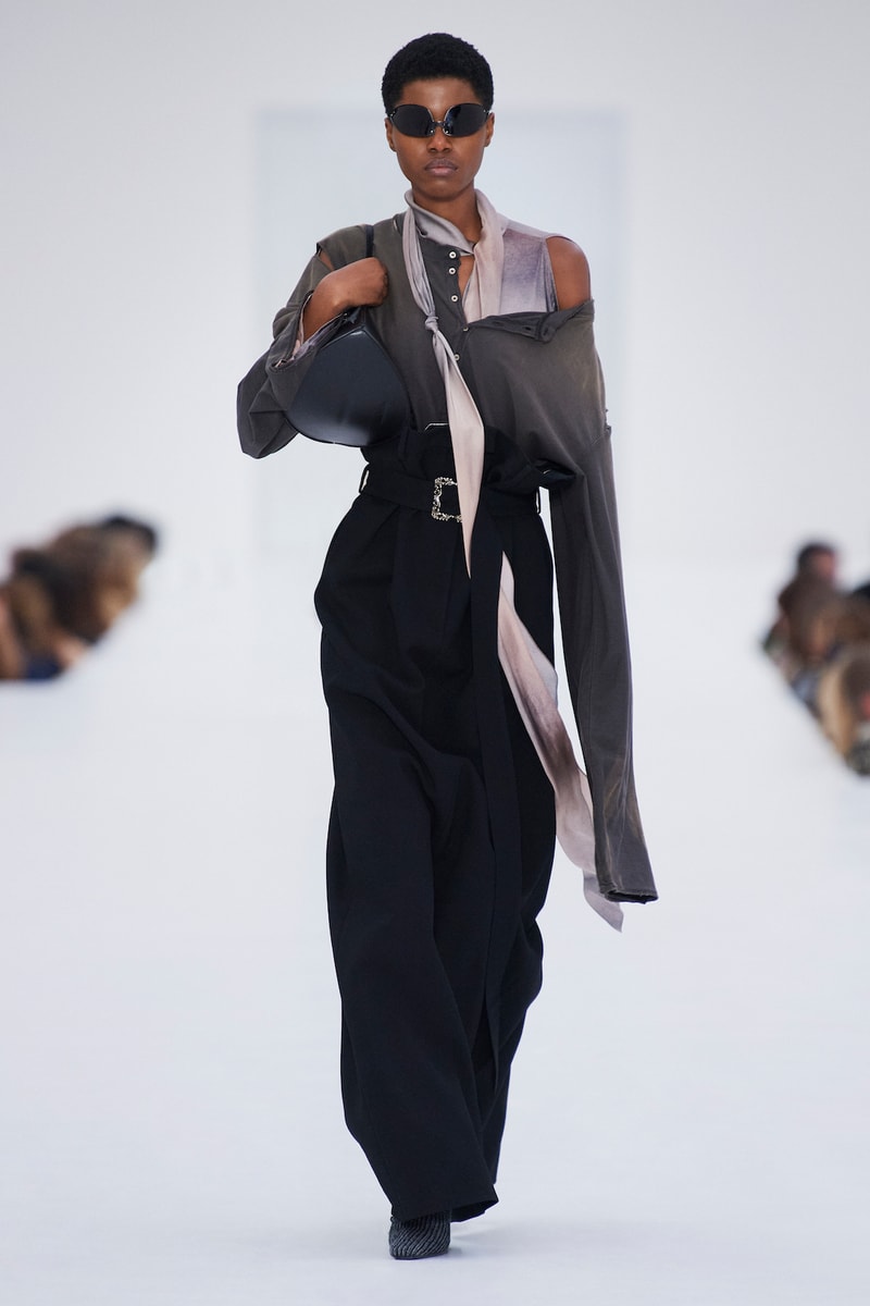 Acne Studios Fall Winter FW22 Collection Runway Show Paris Fashion Week PFW