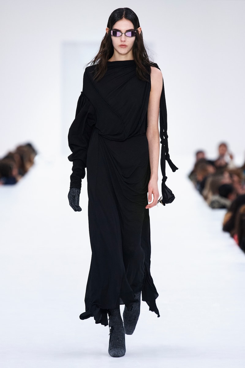 Acne Studios Fall Winter FW22 Collection Runway Show Paris Fashion Week PFW