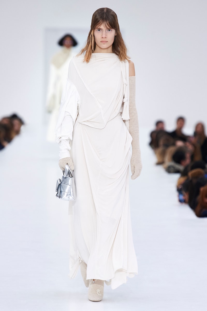 Acne Studios Fall Winter FW22 Collection Runway Show Paris Fashion Week PFW
