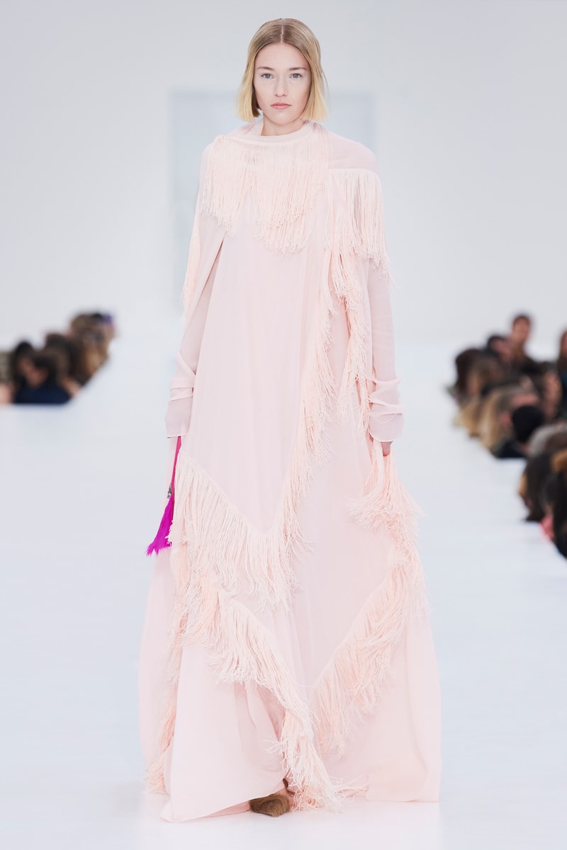 Acne Studios Fall Winter FW22 Collection Runway Show Paris Fashion Week PFW